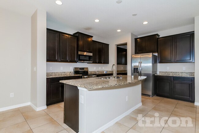 Building Photo - 6411 Devesta Lp