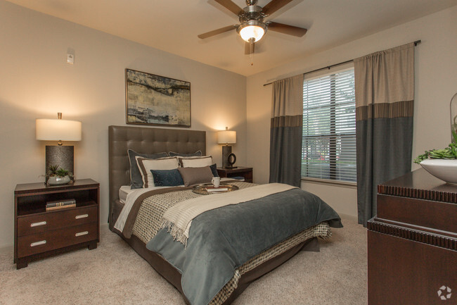 Monaco at Main - Apartments in Houston, TX | Apartments.com