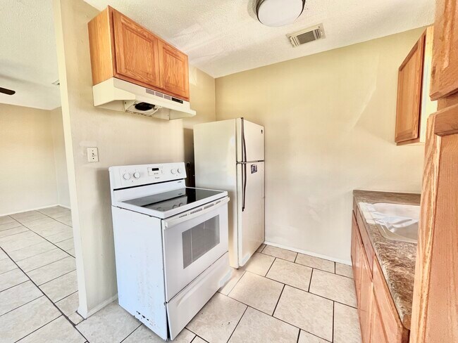 Foto del edificio - 3021 Sycamore Ave