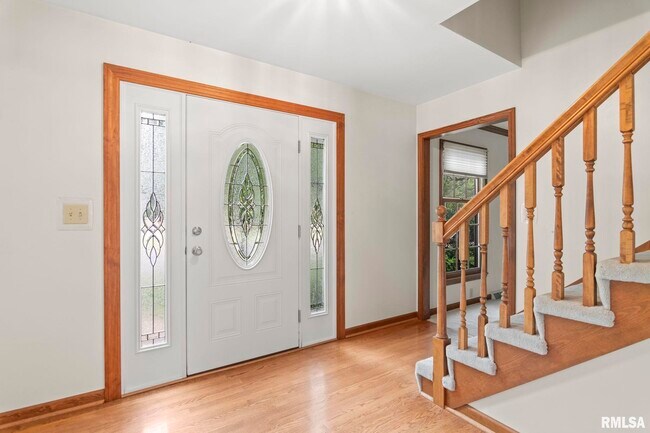 Building Photo - 1616 Hunter Ridge Dr