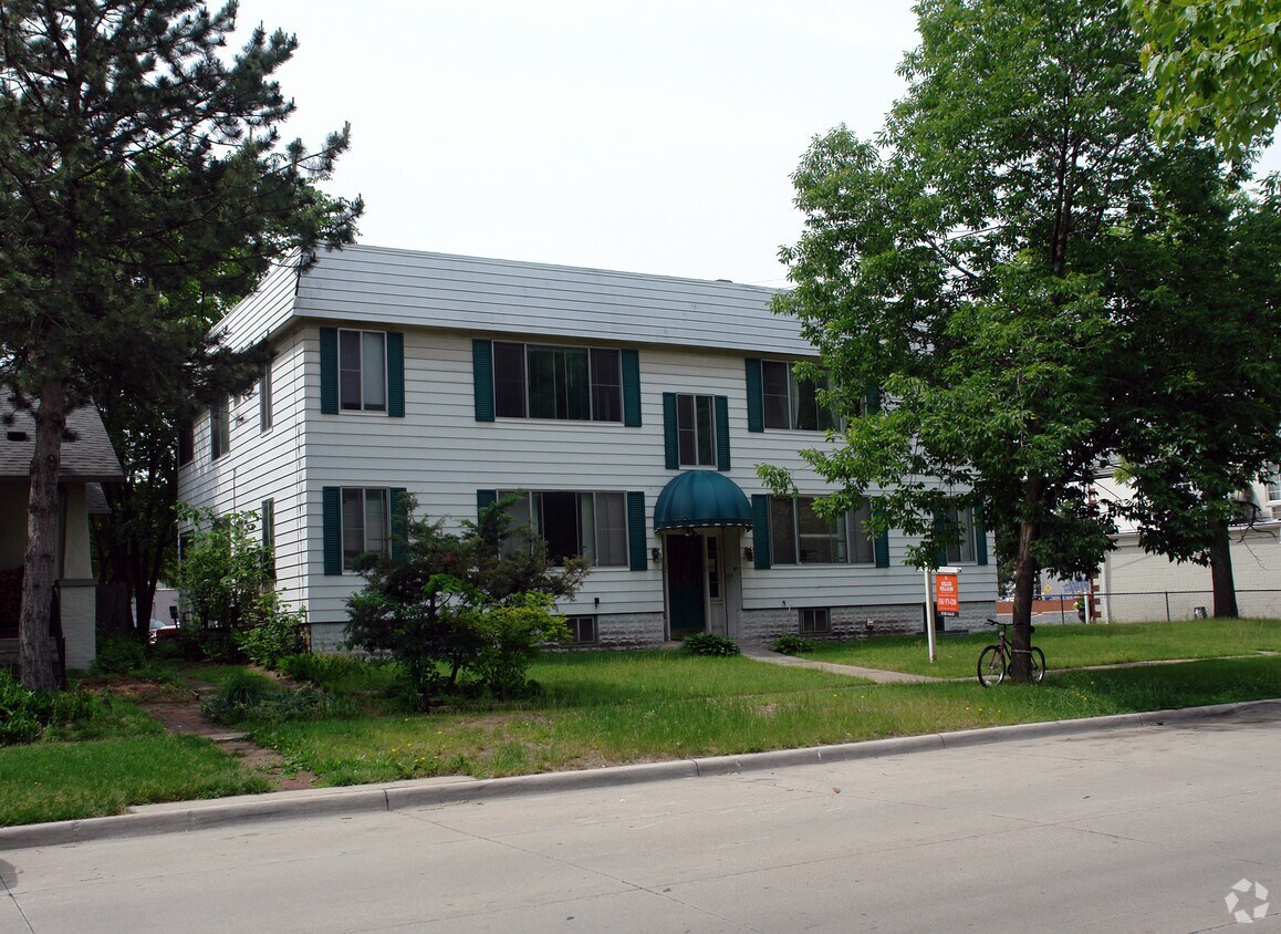 Foto principal - 6-8 Woodward Hts