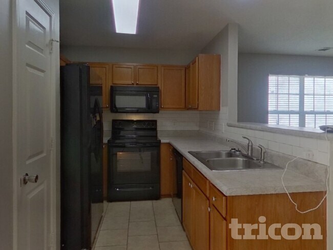Foto del edificio - 6417 Sunman Rd