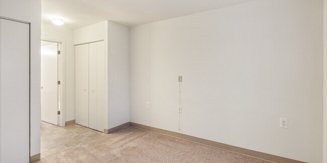 Foto del edificio - Randolph Village Senior Apartments, 62+