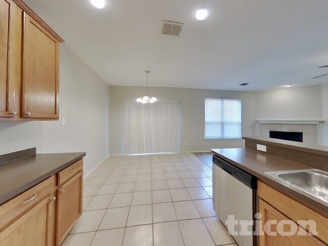 Building Photo - 2809 Thistlewood Dr