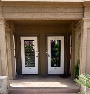 Front Entrance - 141 S Kenmore Ave