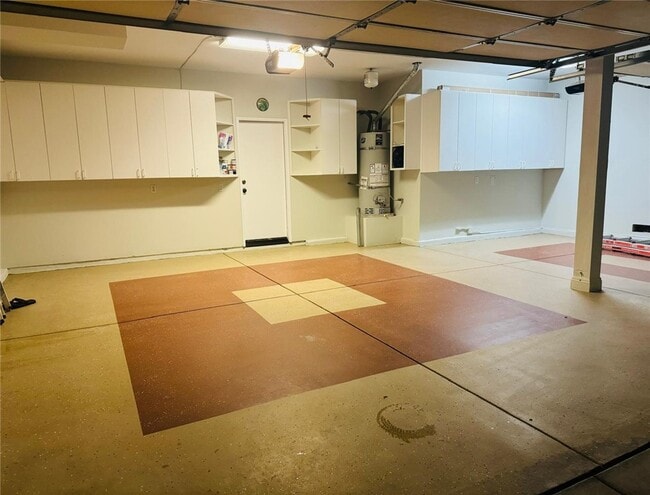 Building Photo - 7036 Sausalito Ave