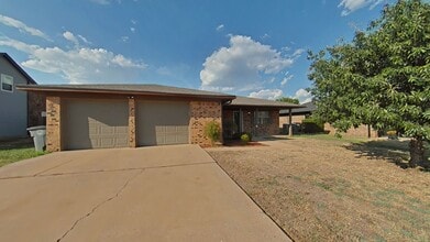 Building Photo - 4914 SE Hardin Ave