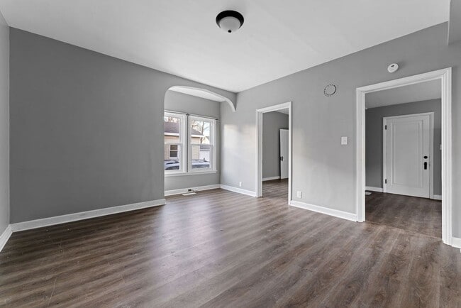 Building Photo - 212 W 8th Ave