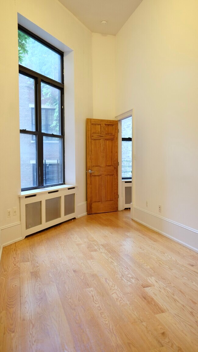 Foto del edificio - 17 W 73rd St