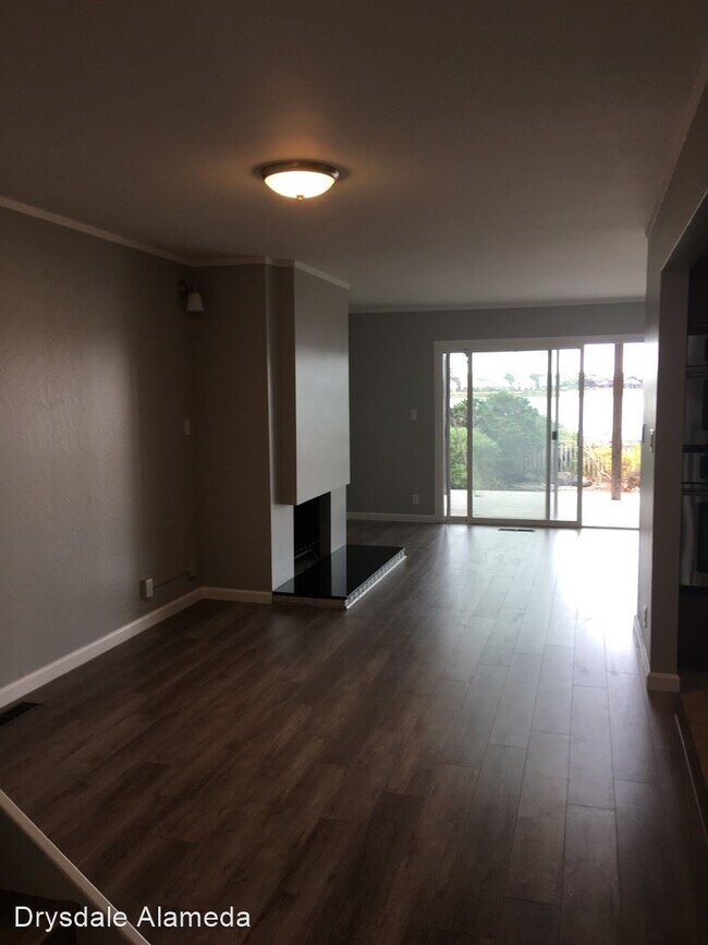 Foto del edificio - 3 br, 2 bath House - 2912 Bayview Drive