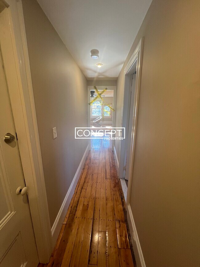 Building Photo - 1-A Parker Hill Ter. Unit 3