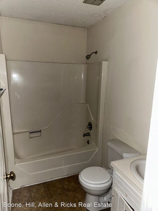 Building Photo - 2 br, 1 bath House - 1429 Huffines Avenue