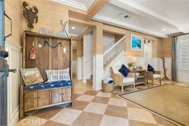 Foto del edificio - 208 E Balboa Blvd