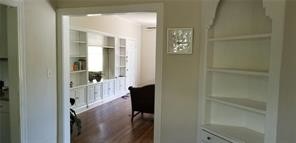 Building Photo - 406 W 33rd St