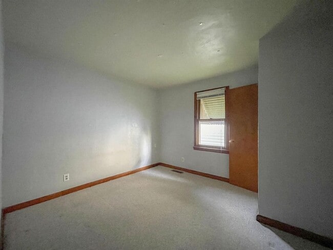 Bedroom 2 - 1811 N Bell St