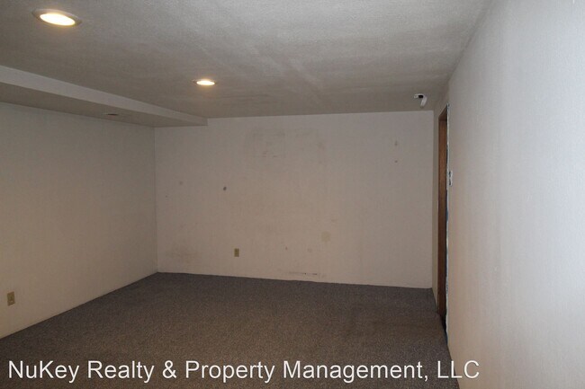 Building Photo - 3 br, 2 bath House - 6903 N. Cincinnati St.