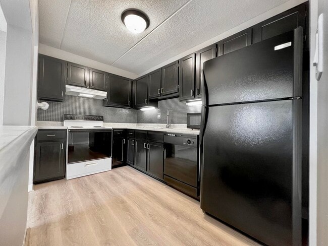Kitchen & New Luxury Floor - 10411 Cedar Lake Rd