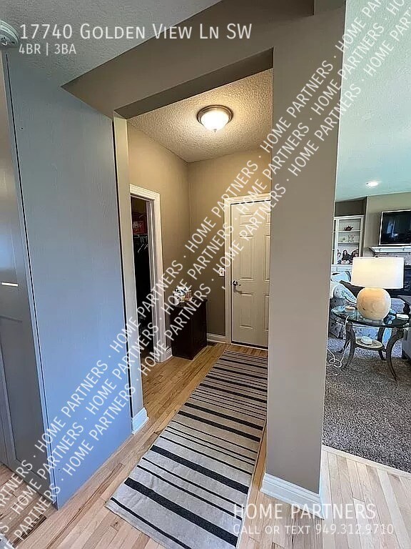 Building Photo - Rent to Own Large Home with $30,000 Down -...