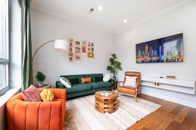 Foto del edificio - 1243 W Madison St