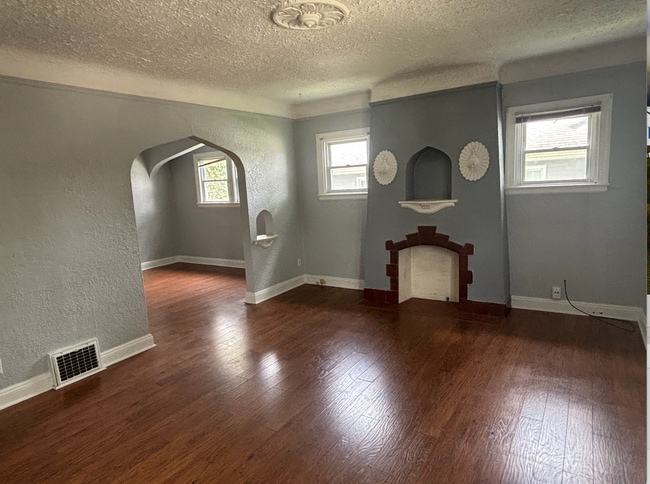 Living Room - 209 W Dudley St