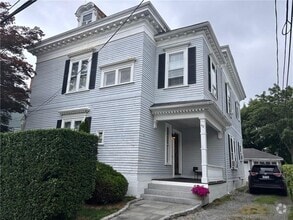 Building Photo - 42 Mann Ave