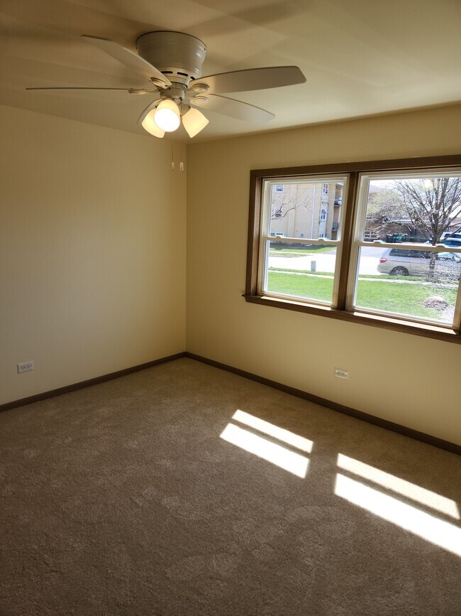 Dormitorio - vista opuesta - 8808 45th Pl