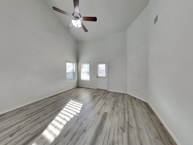 Building Photo - 13619 Sloth Bear Ct