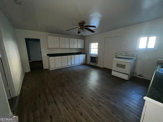 Building Photo - 351 Bethany Church Rd