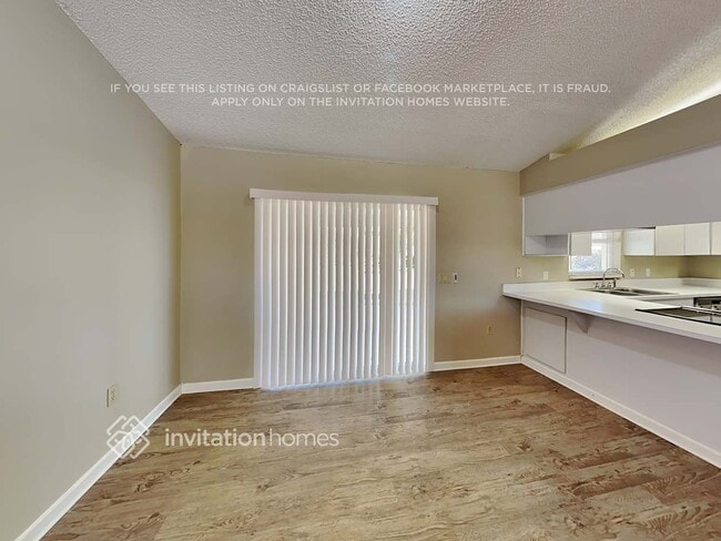 Foto del edificio - 266 Glenridge Loop N