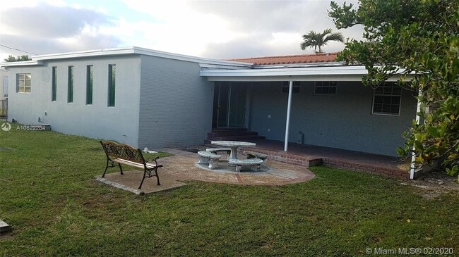 Building Photo - 8420 SW 27th Ln