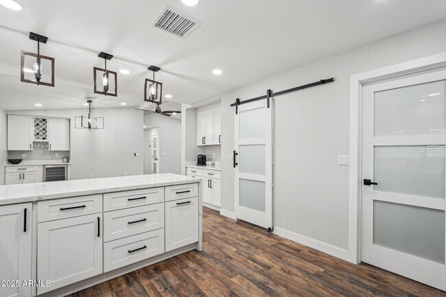 Foto del edificio - 13216 N 48th Pl