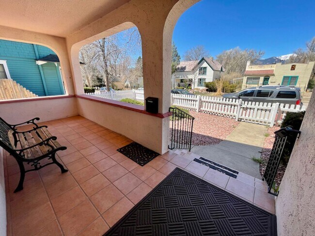 Building Photo - Beautiful historic 3BR/2BA Home