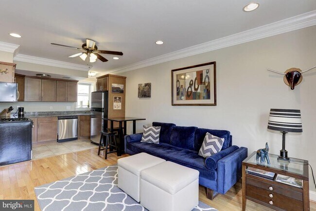 Foto del edificio - 1034 6th St NE
