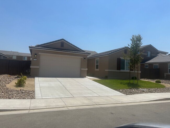 Foto del edificio - Brand new home in Spanish Springs- 4 bedrooms