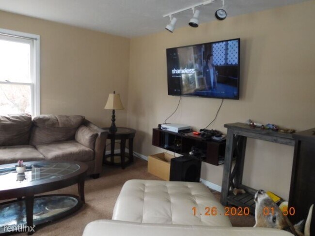 Foto del edificio - 28 Brookside Ave
