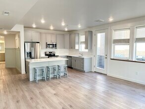 Building Photo - 5208 W Black Twig Dr