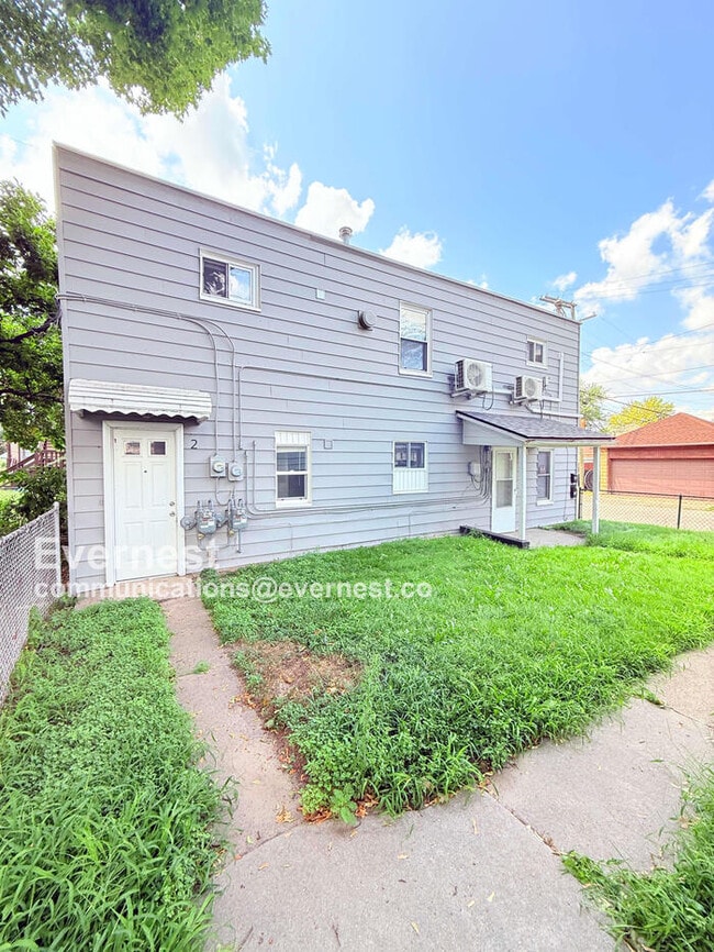Building Photo - 68 E James St