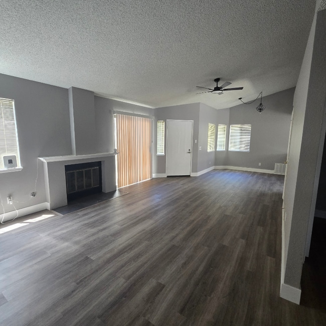 Building Photo - 27818 Cactus Flower Dr