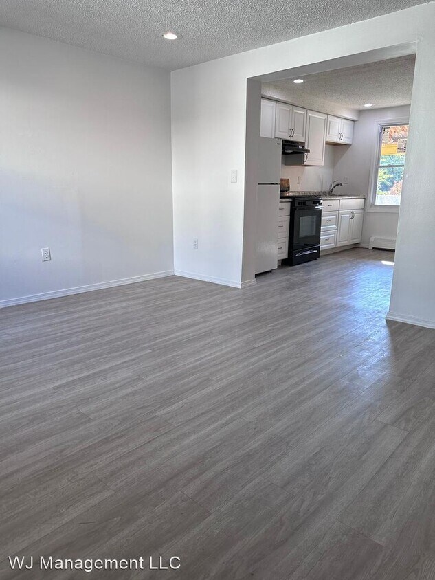Primary Photo - 2 br, 1.5 bath House - 88 Washburn St.