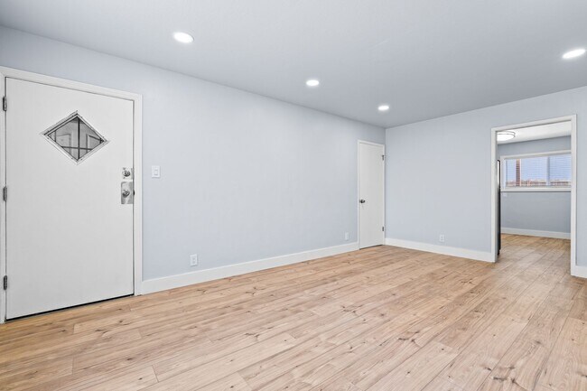 Foto del edificio - 10324 Walnut St