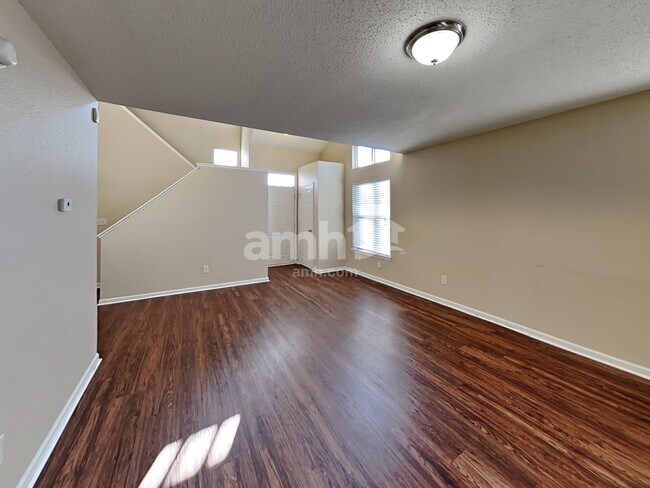Foto del edificio - 4708 Whitview Ln