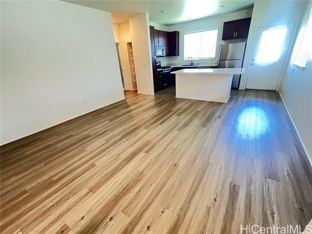 Building Photo - 911013-1013 Maomao Lp