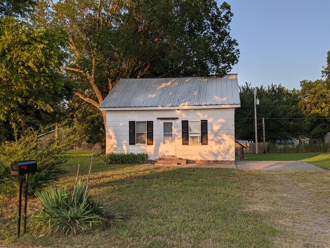Foto del edificio - 831 S Burdick St