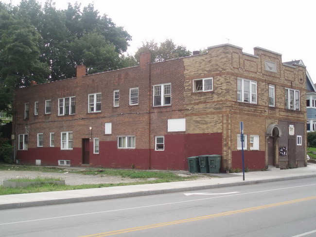 Building Photo - 1638 Saint Paul St