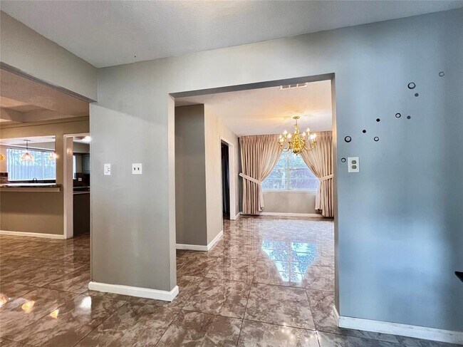 Foto del edificio - 13819 Wickersham Ln