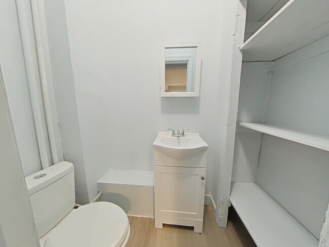 Foto del edificio - 504 Georgia Ave