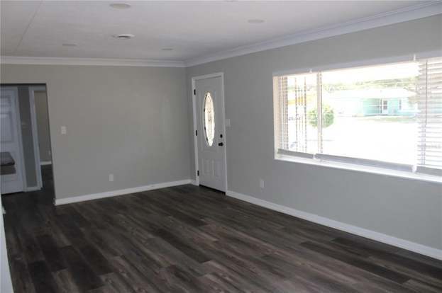 Foto del edificio - 2361 67th Ave S