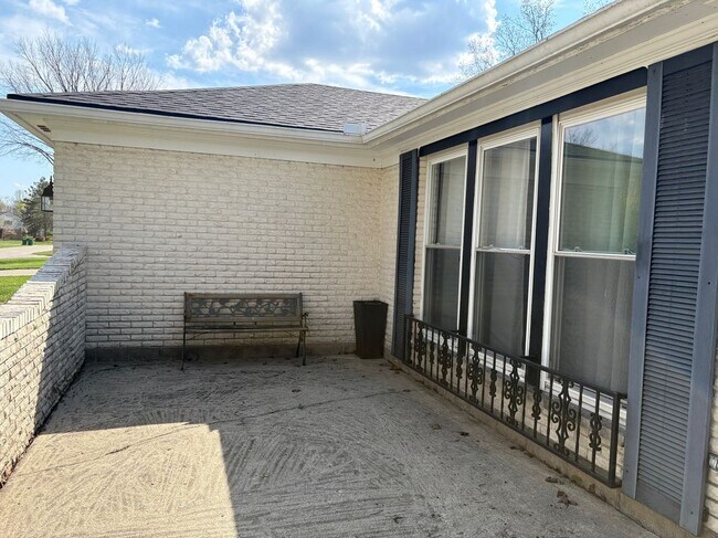 Foto del edificio - 2087 Granada Dr