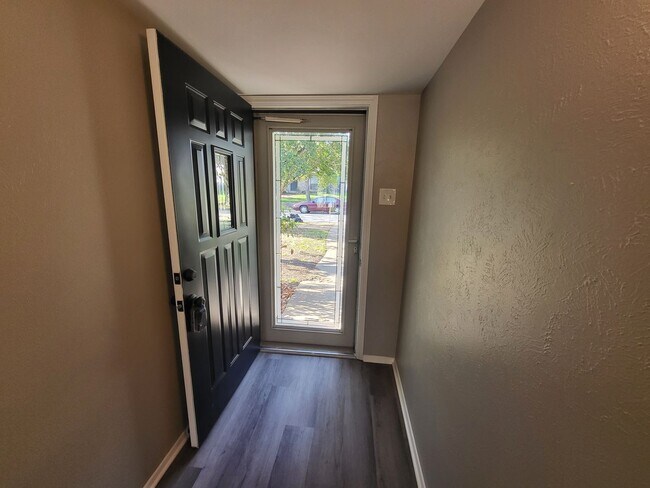 Foto del edificio - 2908 Mill Trail