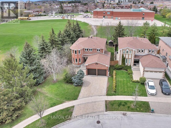 Building Photo - 11 Coldstream Crescent